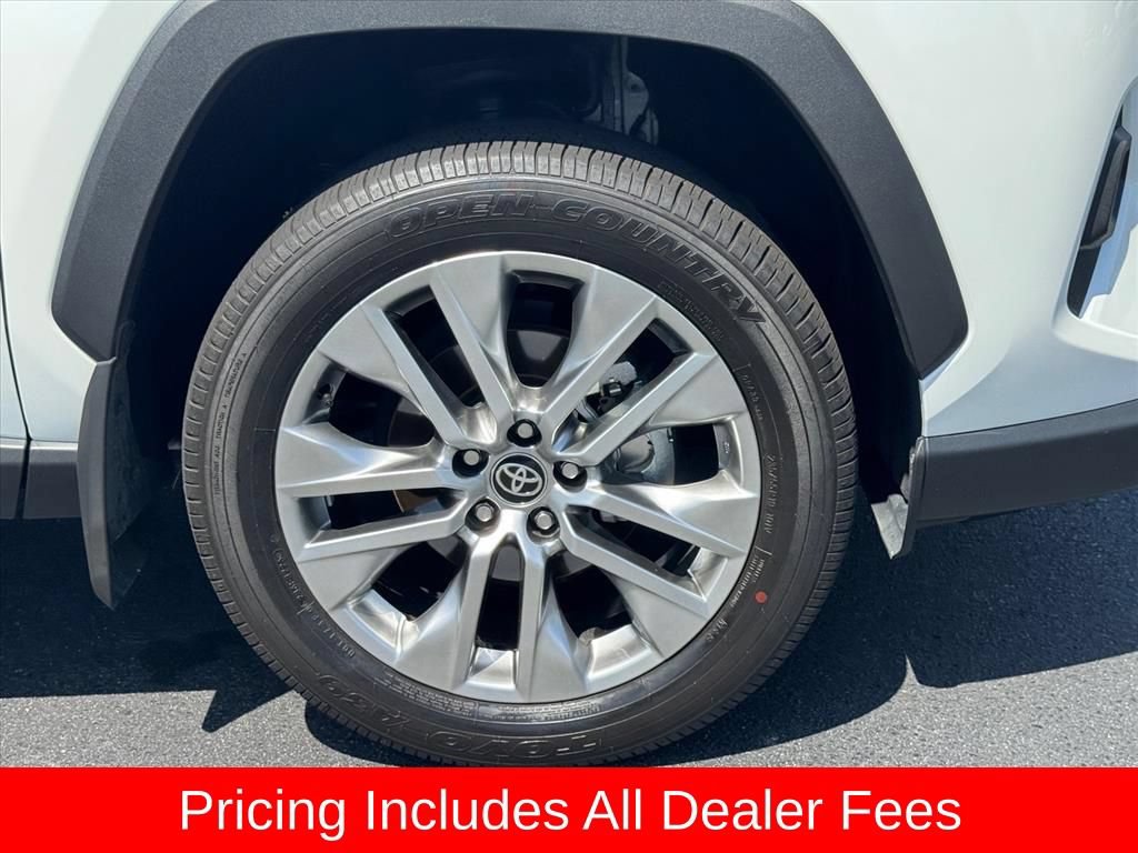Used 2025 Toyota RAV4 XLE Premium FWD image 9