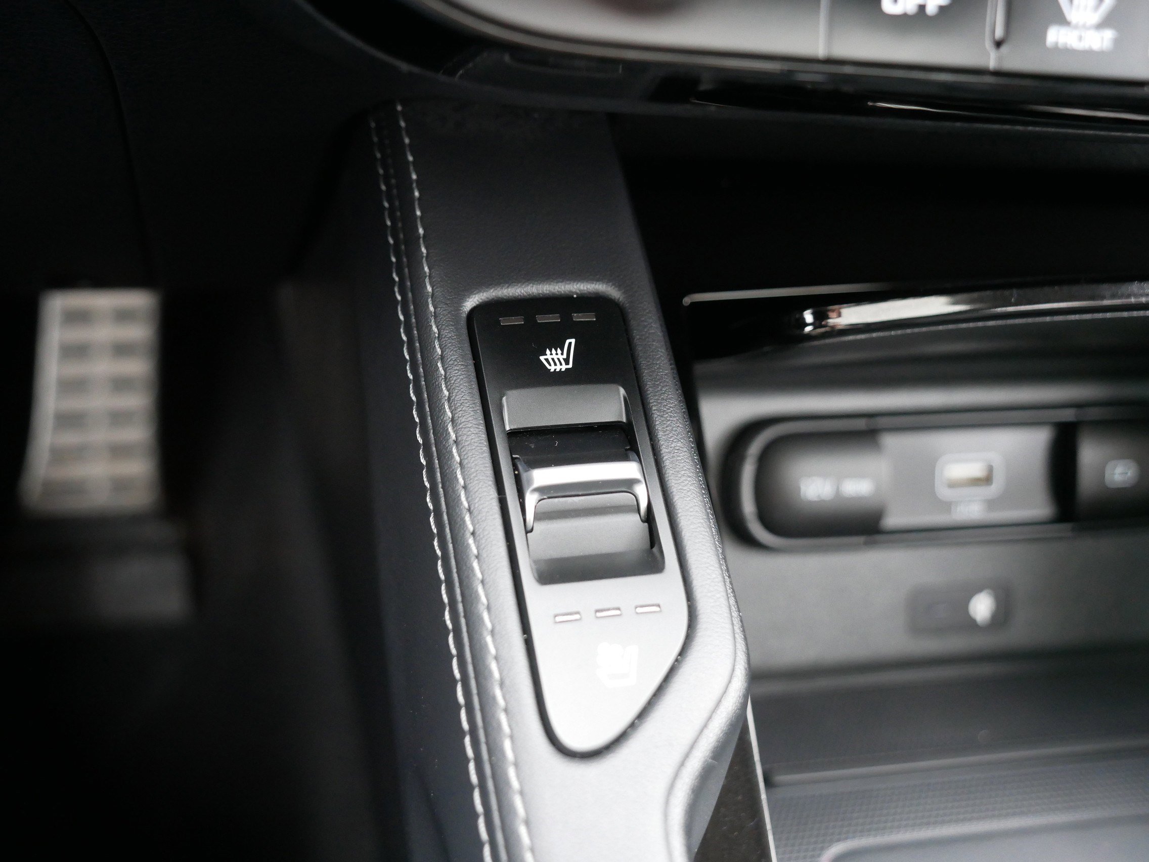 Used 2022 Kia Telluride SX w/ SX Prestige Package image 28