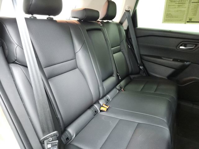 Used 2025 Nissan Rogue SV w/ SV Premium Package image 44