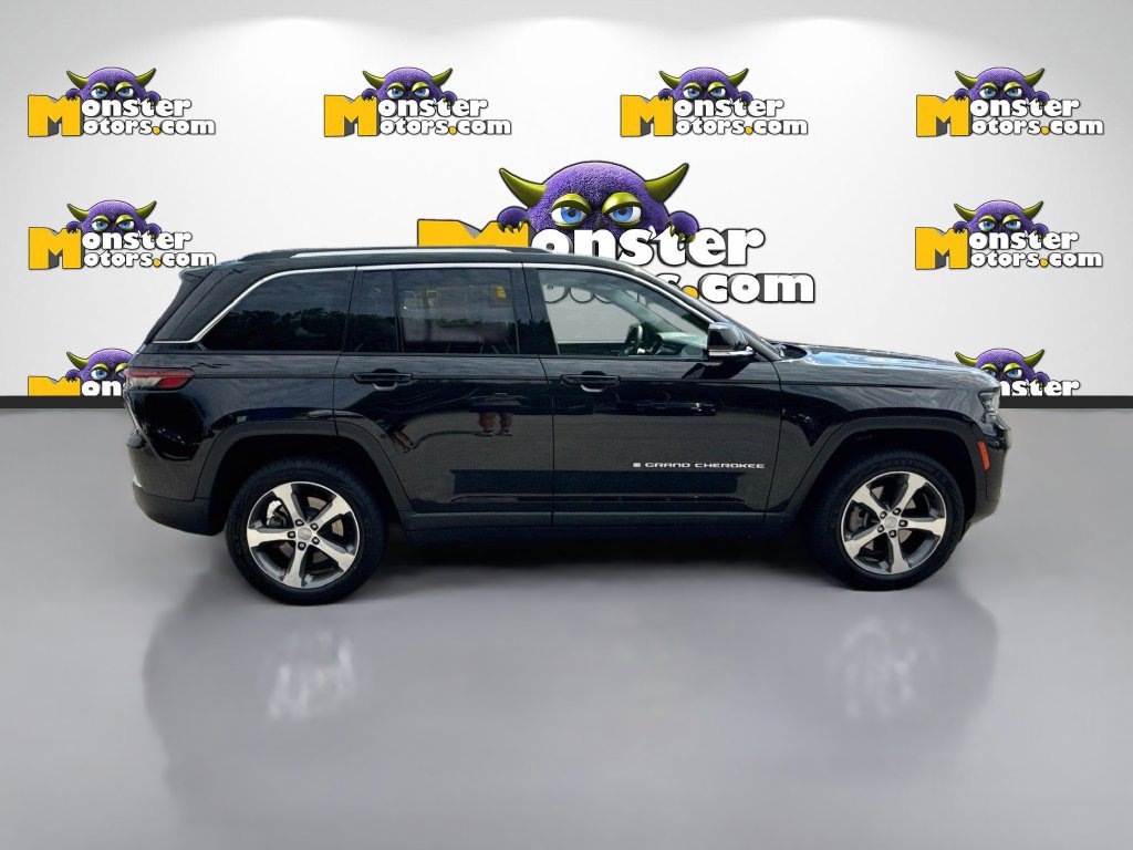 Used 2023 Jeep Grand Cherokee 4WD 4xe image 4