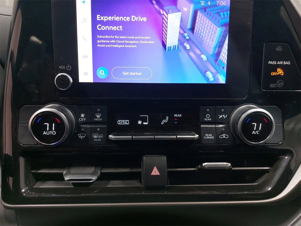 Used 2024 Toyota Highlander LE image 23