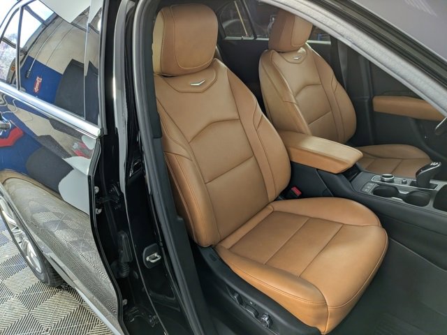 Used 2021 Cadillac XT4 Premium Luxury image 31