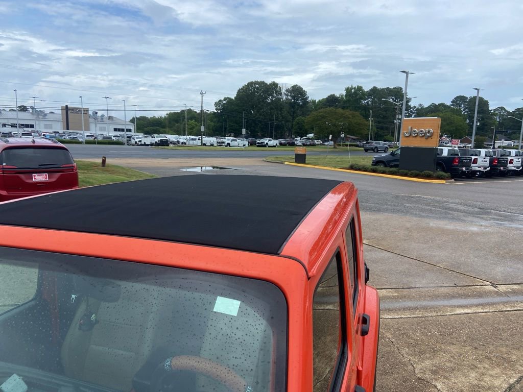 Used 2019 Jeep Wrangler Unlimited Sahara AWD/4WD image 28