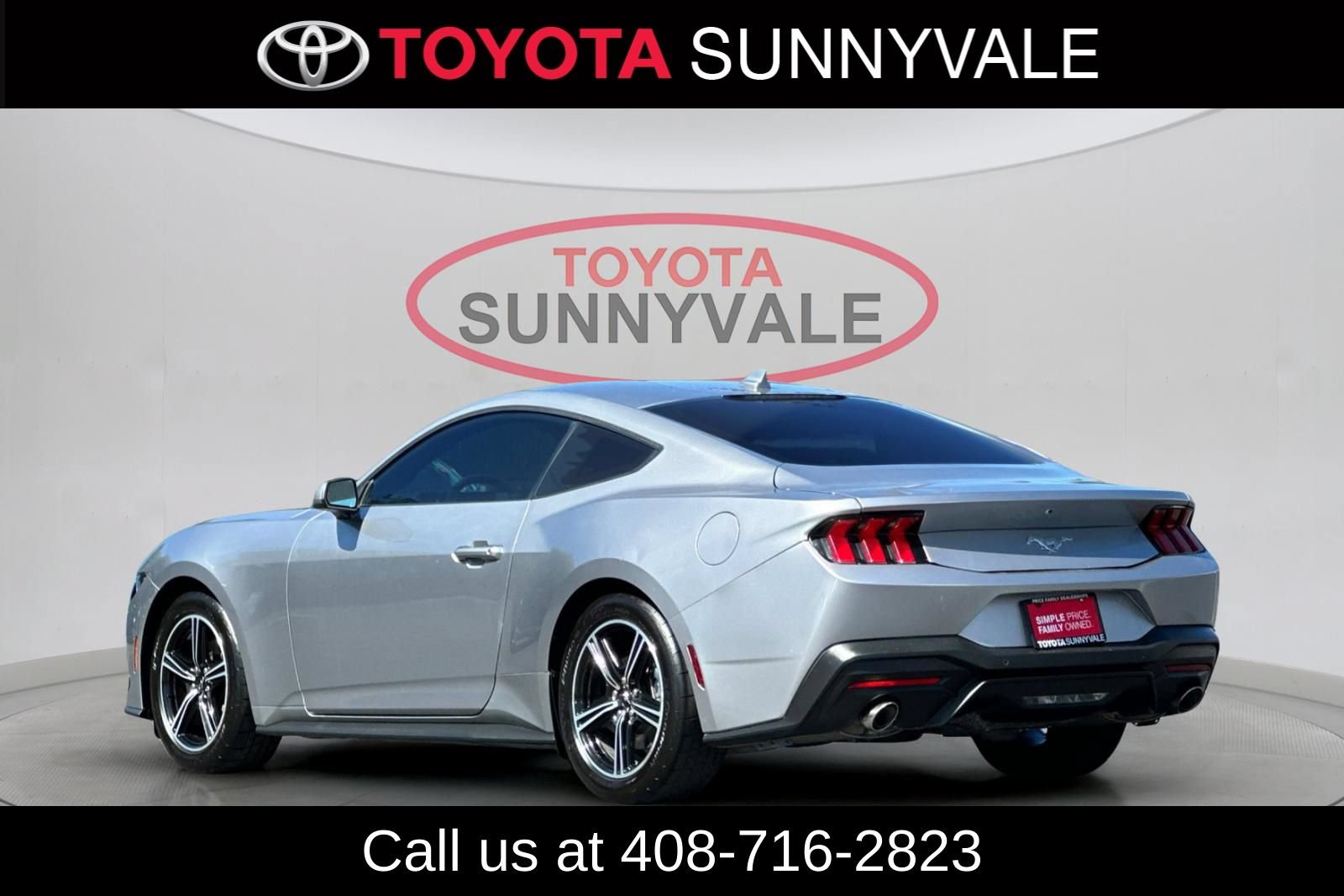 Used 2024 Ford Mustang Coupe RWD image 7