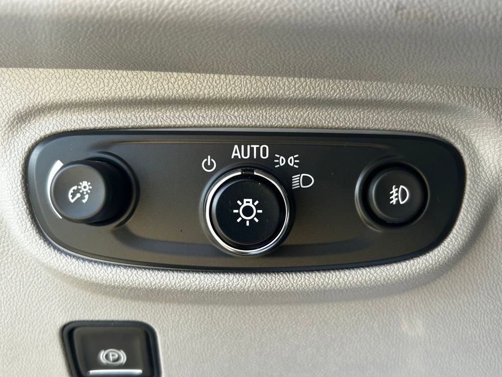 Used 2023 GMC Terrain SLT image 22