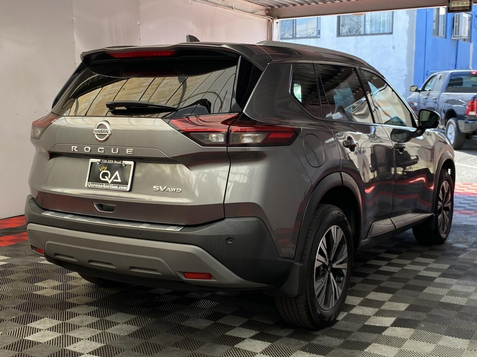 Used 2021 Nissan Rogue SV w/ Premium Package AWD/4WD image 6