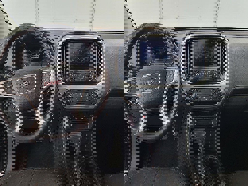 Used 2018 GMC Canyon SLE w/ SLE Convenience Package image 13