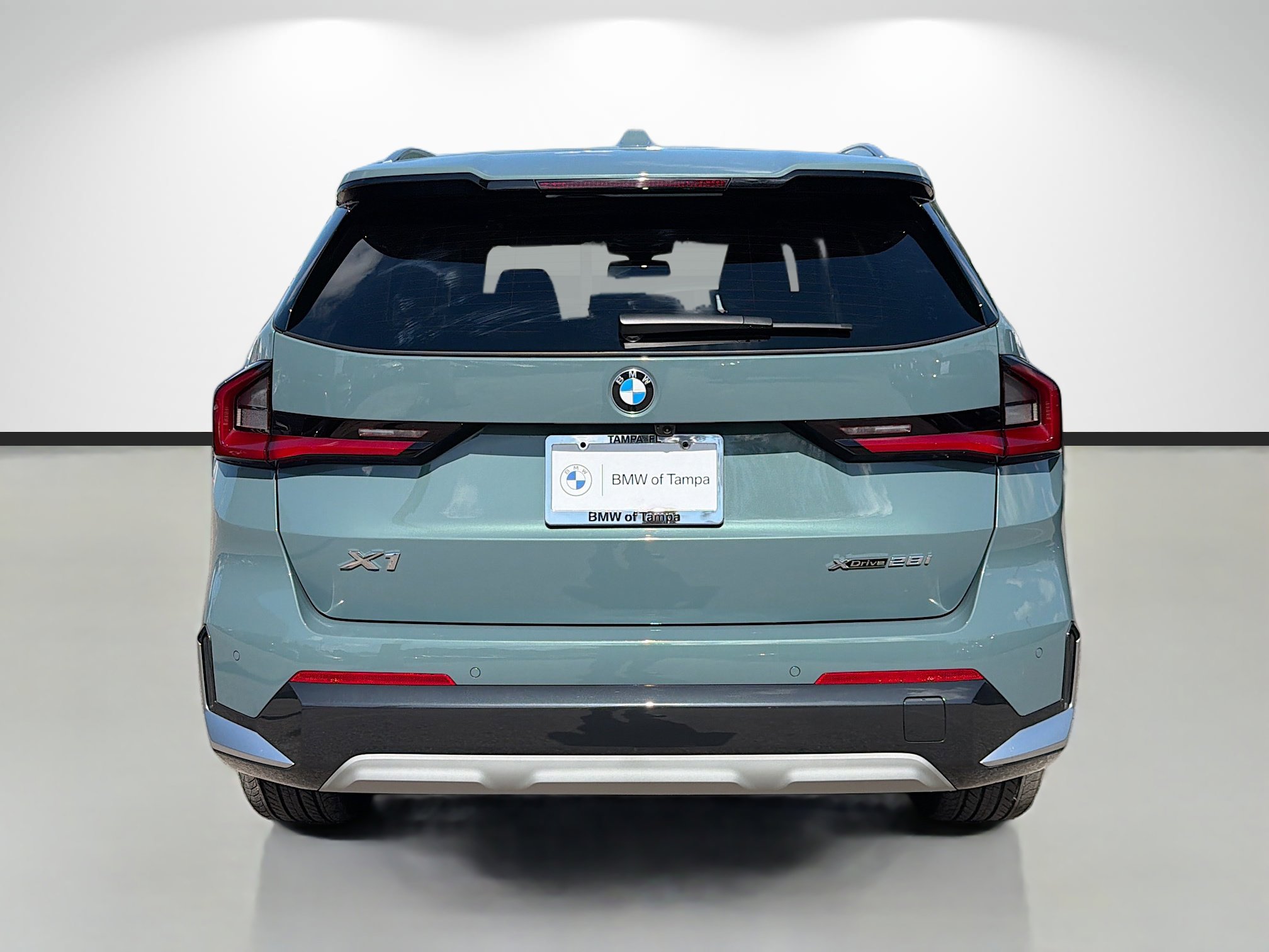 Used 2026 BMW X1 xDrive28i image 4