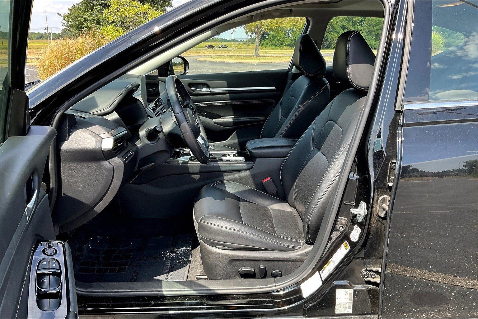 Used 2023 Nissan Altima 2.5 SL image 7