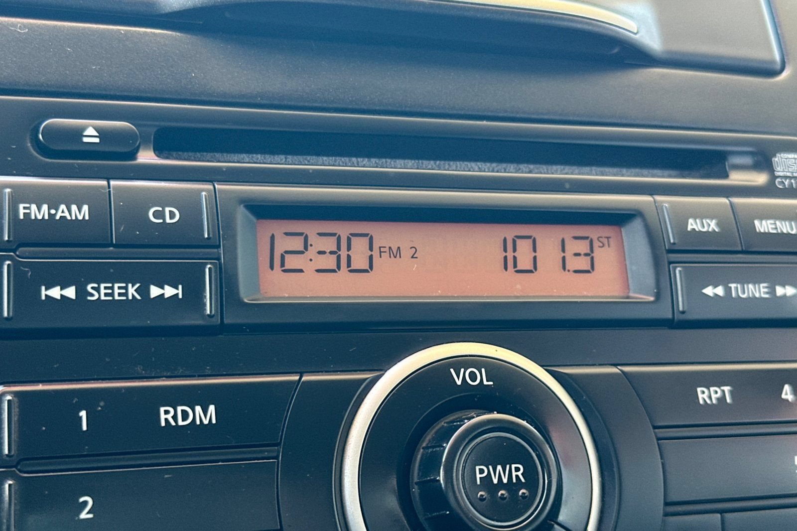 Used 2012 Nissan Versa 1.8 S FWD image 20