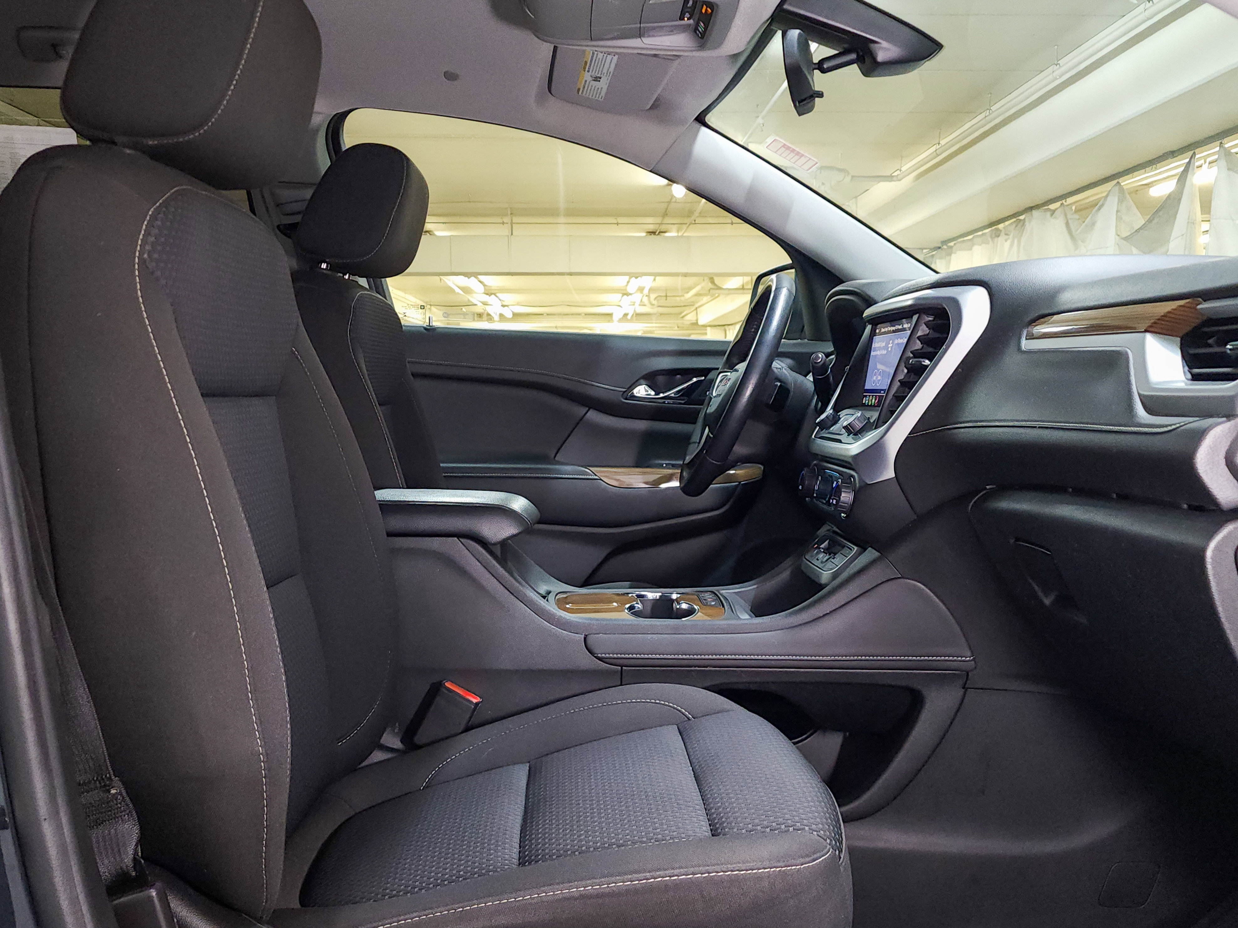 Used 2020 GMC Acadia SLE image 45