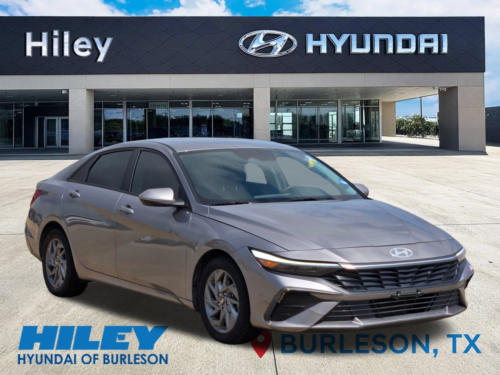 Used 2024 Hyundai Elantra SEL FWD image 1