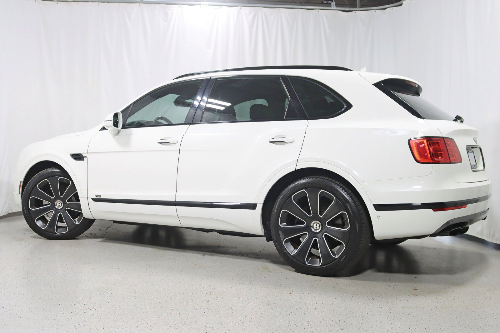 Used 2020 Bentley Bentayga Design Series AWD/4WD image 8