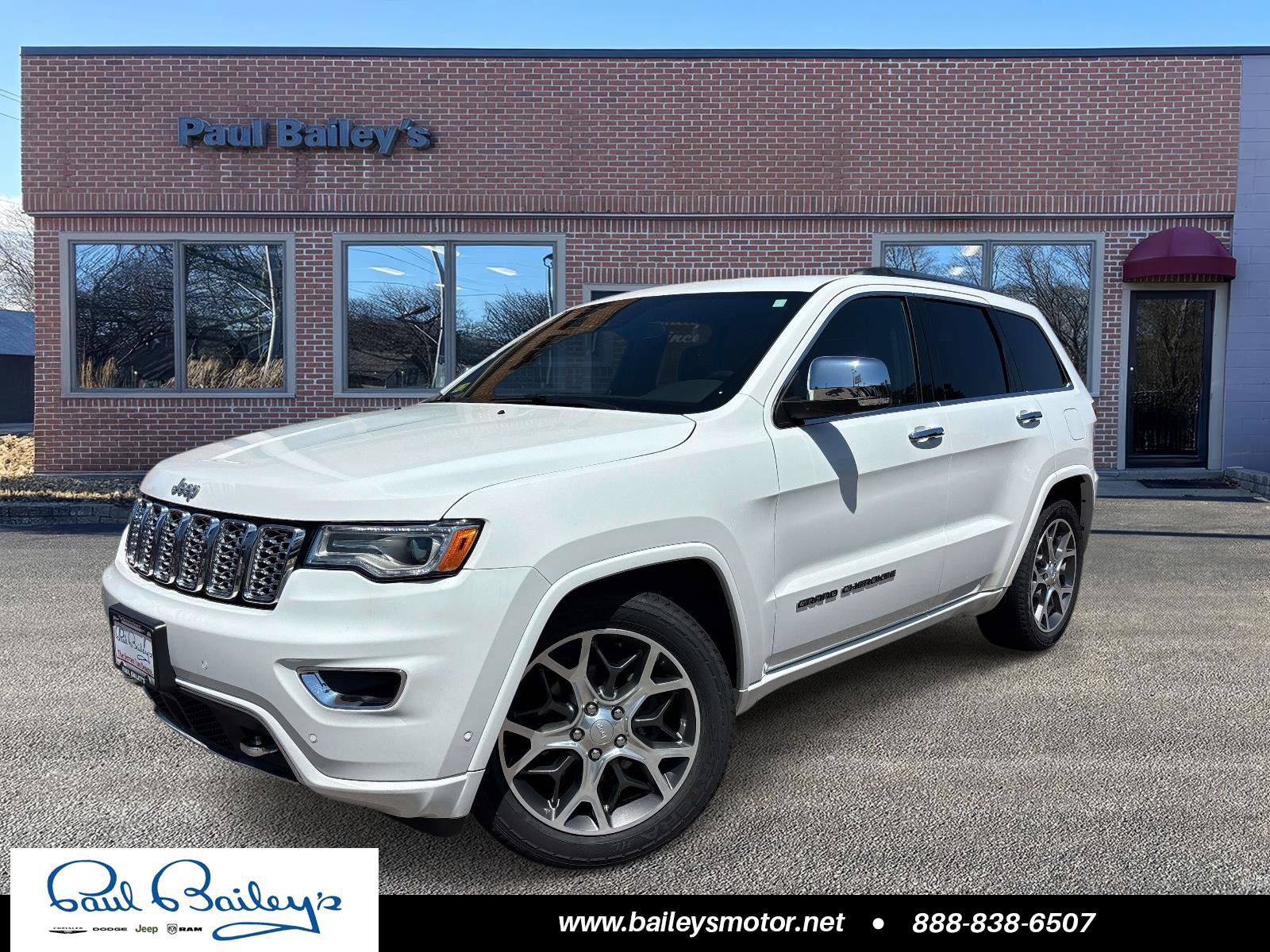 Used 2019 Jeep Grand Cherokee Overland AWD/4WD image 1