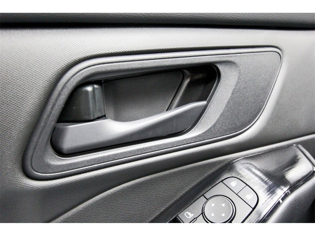 Used 2024 Nissan Rogue S image 18