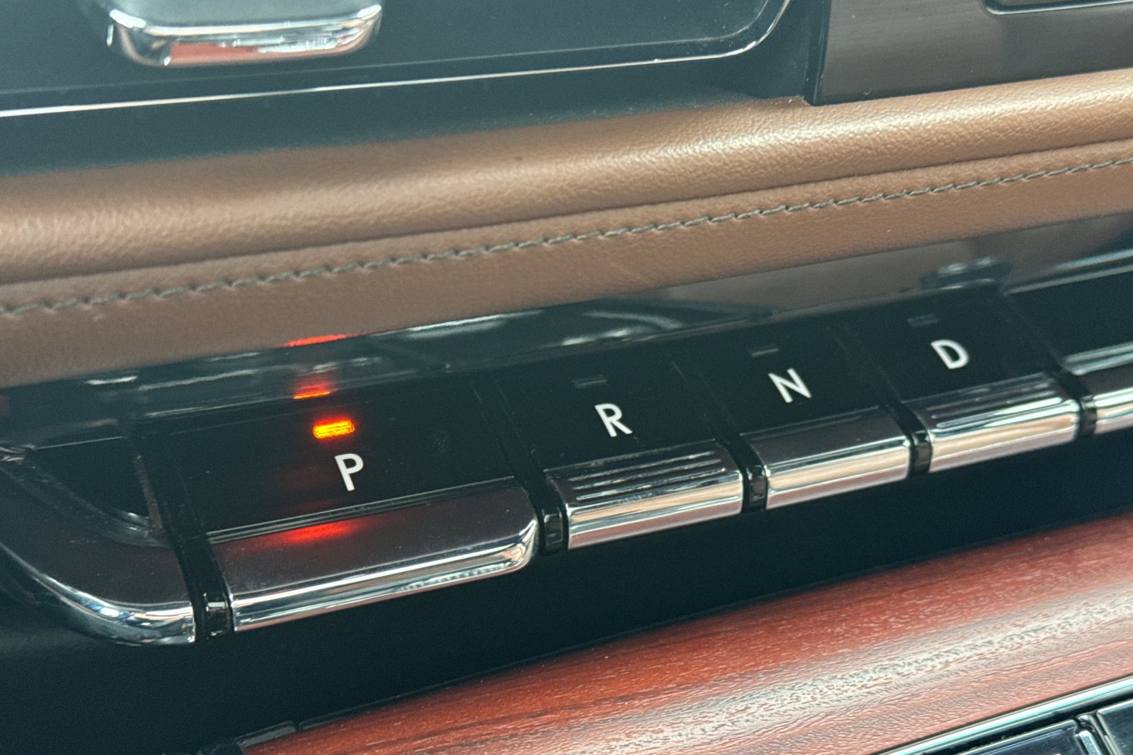 Certified 2020 Lincoln Aviator Reserve w/ Equipment Group 201A image 23