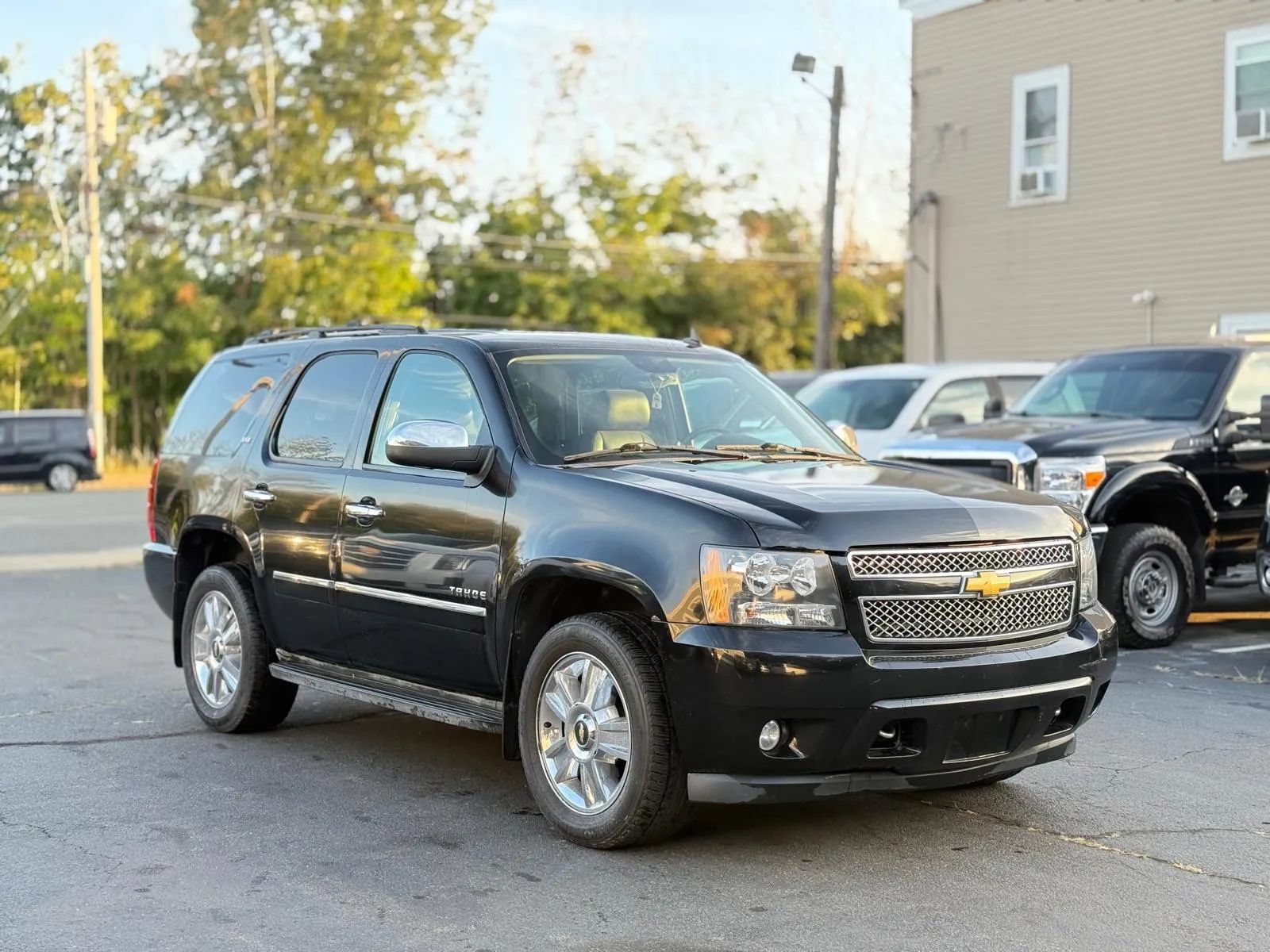 Used 2010 Chevrolet Tahoe LTZ AWD/4WD image 5