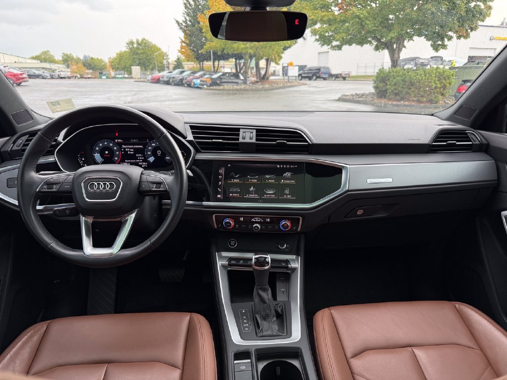 Used 2023 Audi Q3 2.0T Premium w/ Convenience Package AWD/4WD image 21