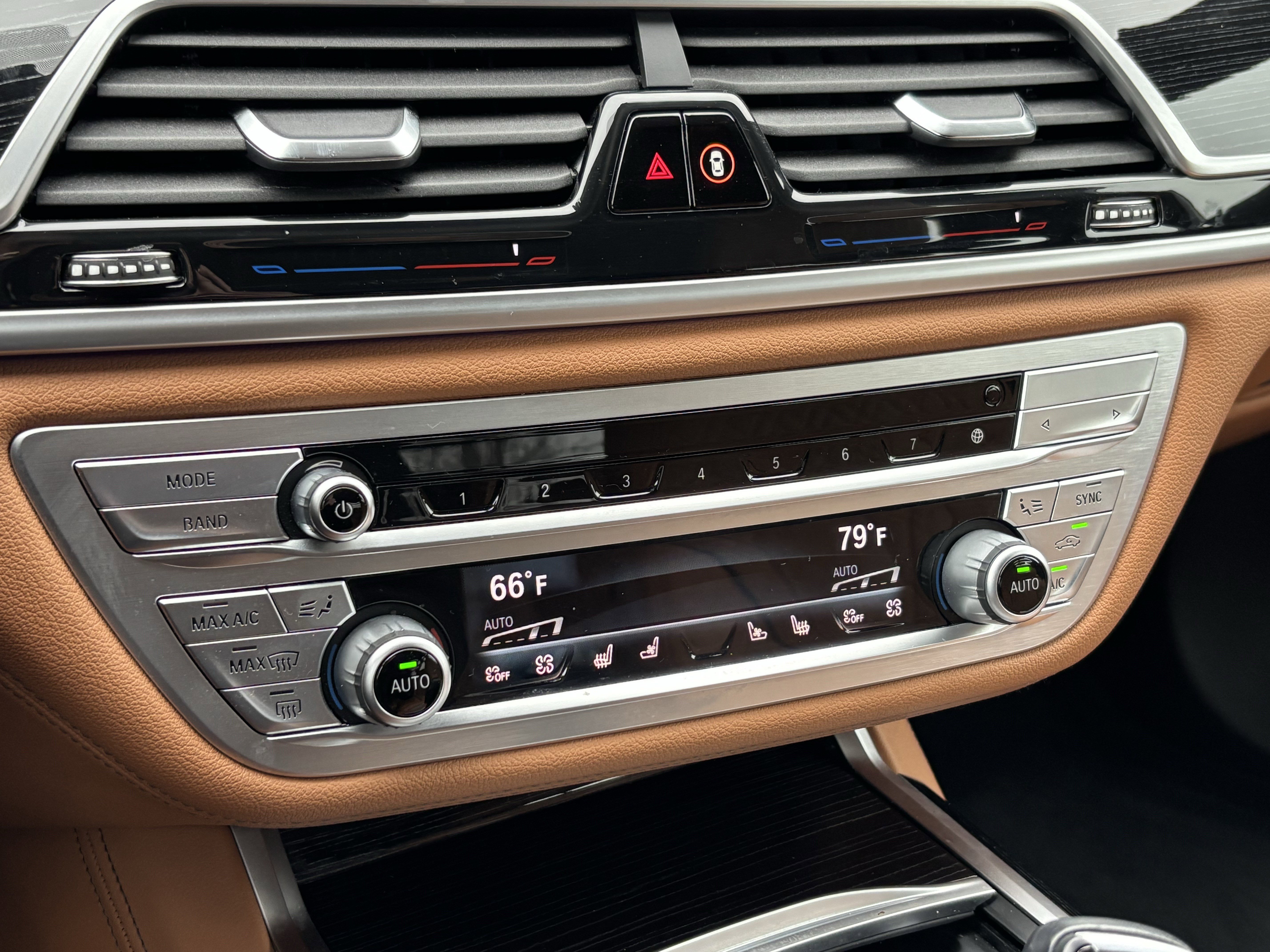 Used 2022 BMW 745e xDrive w/ M Sport Package image 29