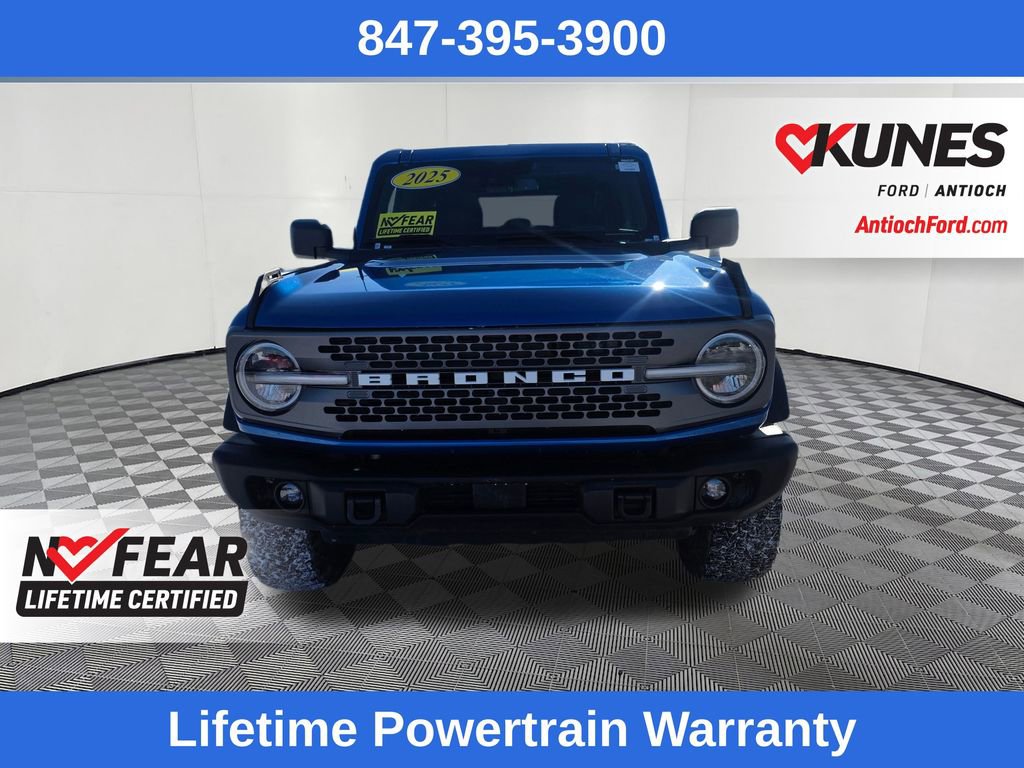 Used 2025 Ford Bronco Badlands image 2