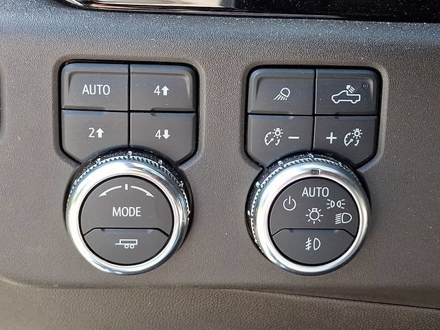 Used 2022 GMC Sierra 1500 SLT w/ SLT Convenience Package AWD/4WD image 25