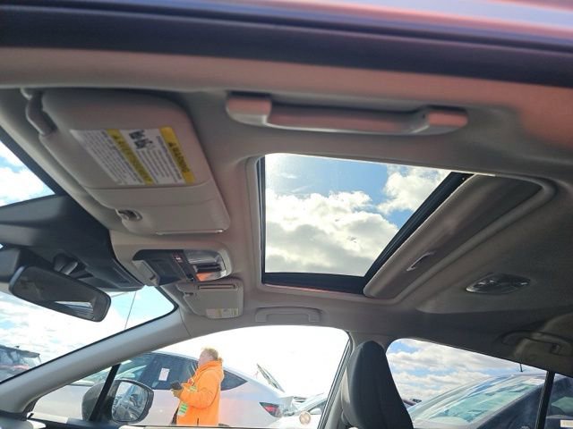 Used 2025 Subaru Crosstrek 2.0i Premium image 12