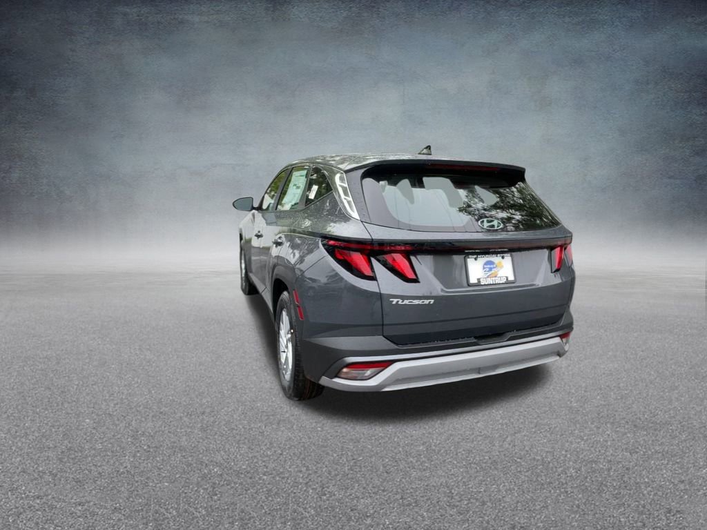Certified 2025 Hyundai Tucson SE image 19