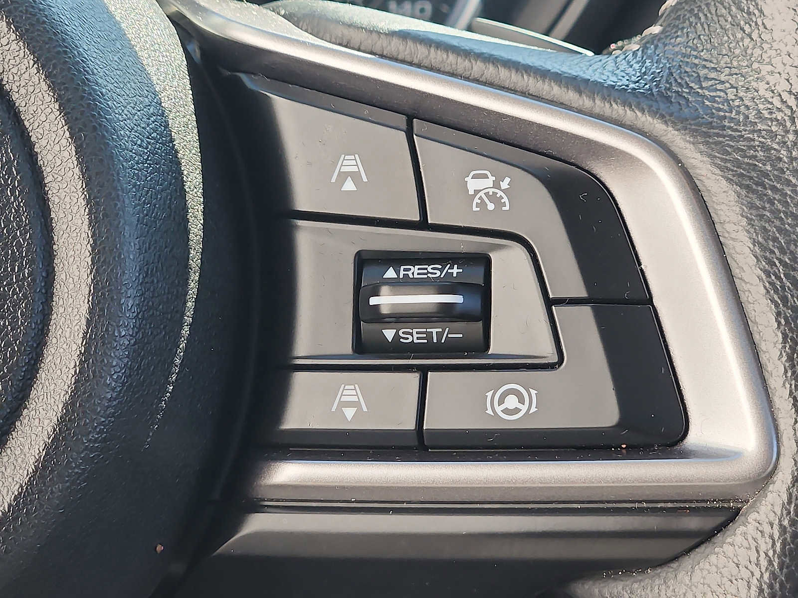 Used 2022 Subaru Ascent Limited w/ Technology Package image 22