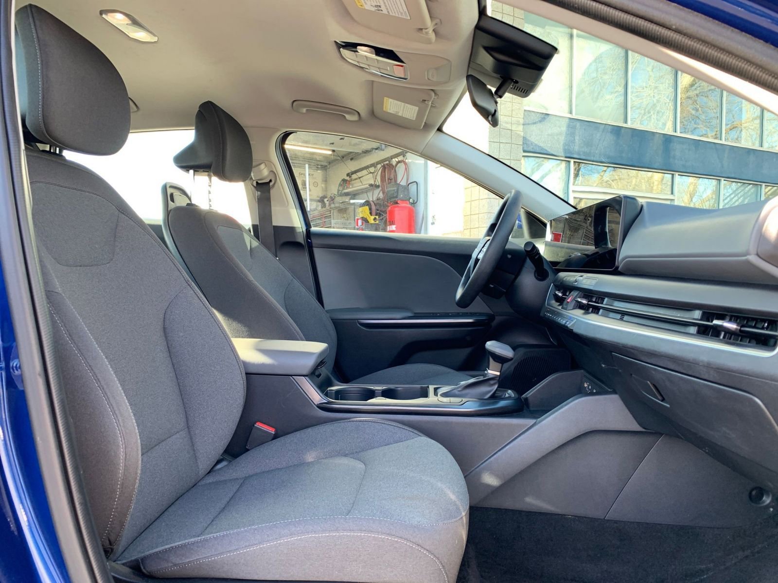 Used 2025 Kia K4 LXS image 35