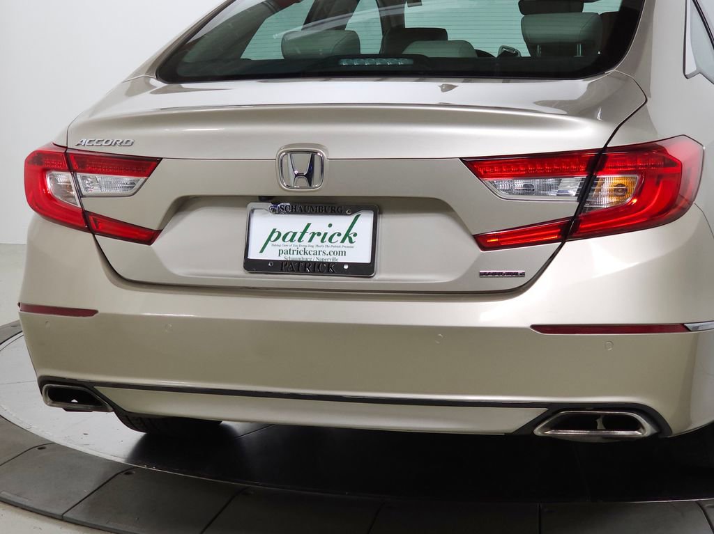 Used 2018 Honda Accord Touring image 9