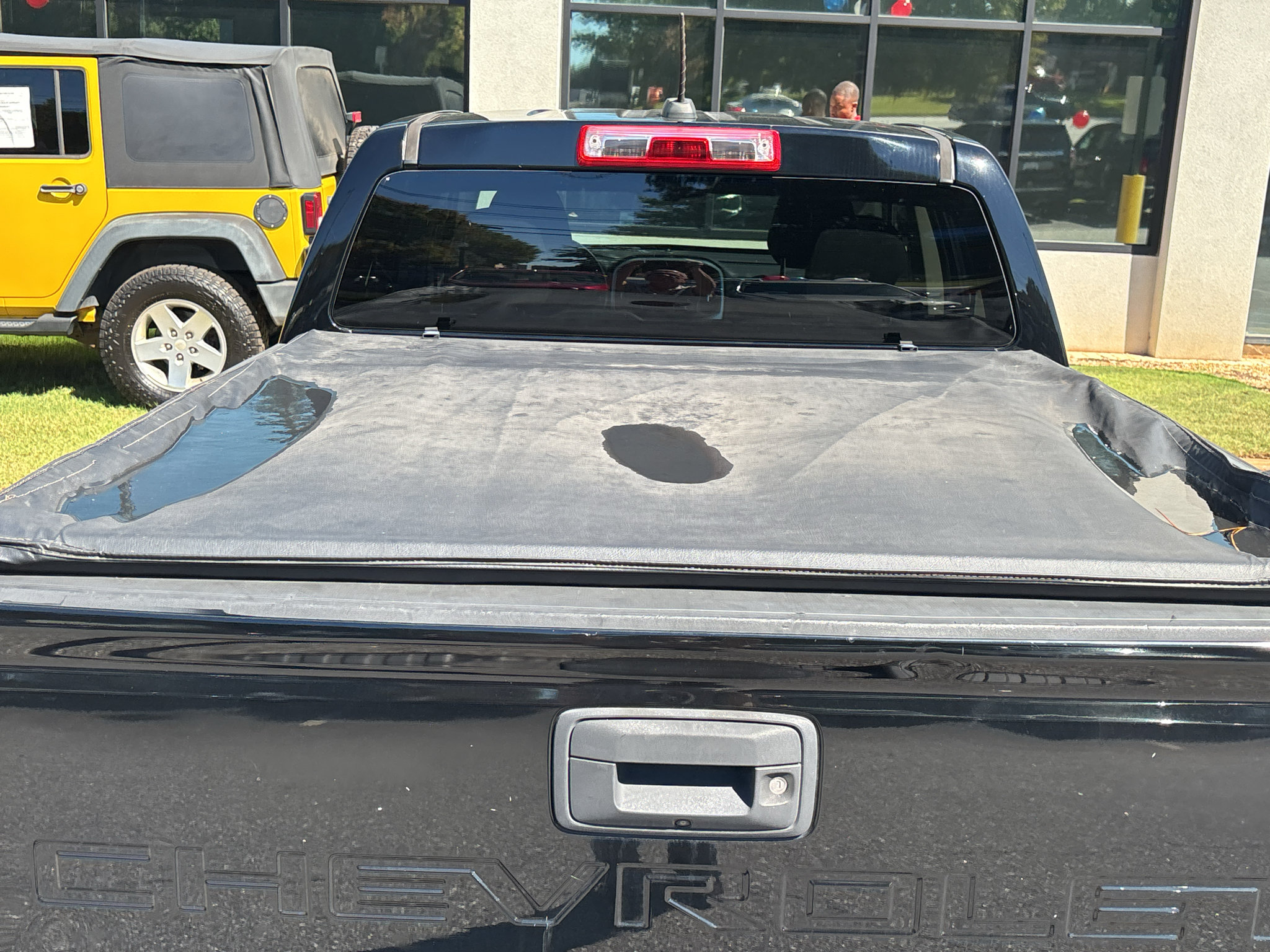 Used 2021 Chevrolet Colorado LT AWD/4WD image 9
