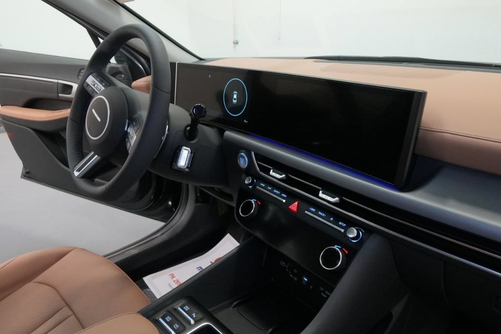 New 2025 Hyundai Sonata Limited FWD image 42