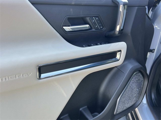 New 2026 GMC Hummer EV 4x4 Crew Cab image 13