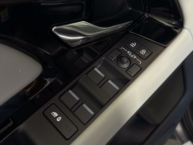 Certified 2026 Land Rover Range Rover Evoque S AWD/4WD image 24