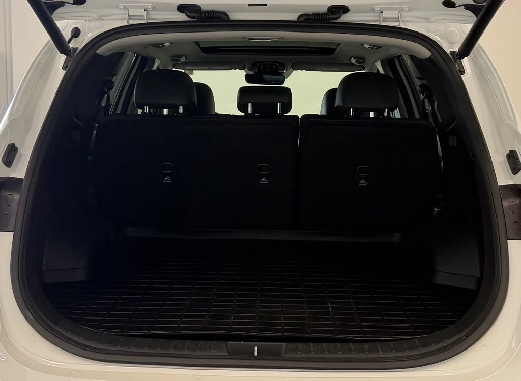 Used 2023 Hyundai Santa Fe SEL w/ Premium Package FWD image 27