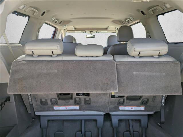 Used 2015 Toyota Sienna XLE image 6