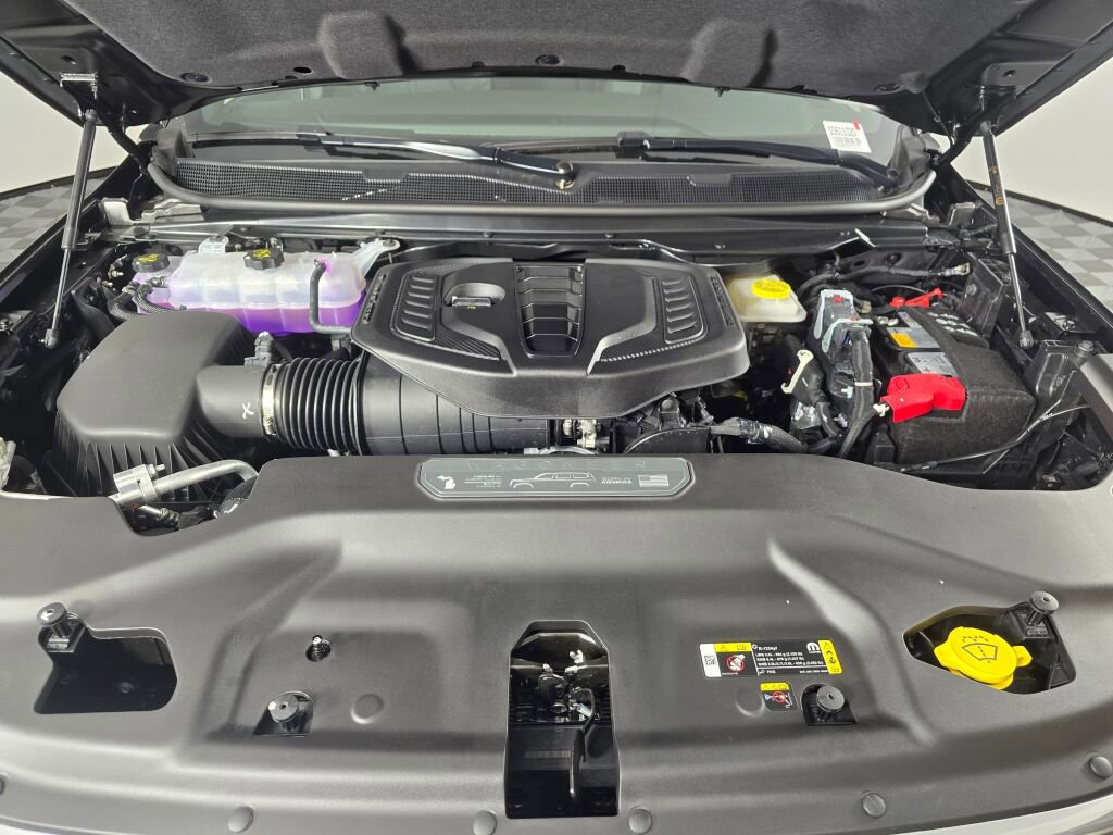 New 2025 Jeep Wagoneer L 4WD w/ HD Trailer Tow Package image 13