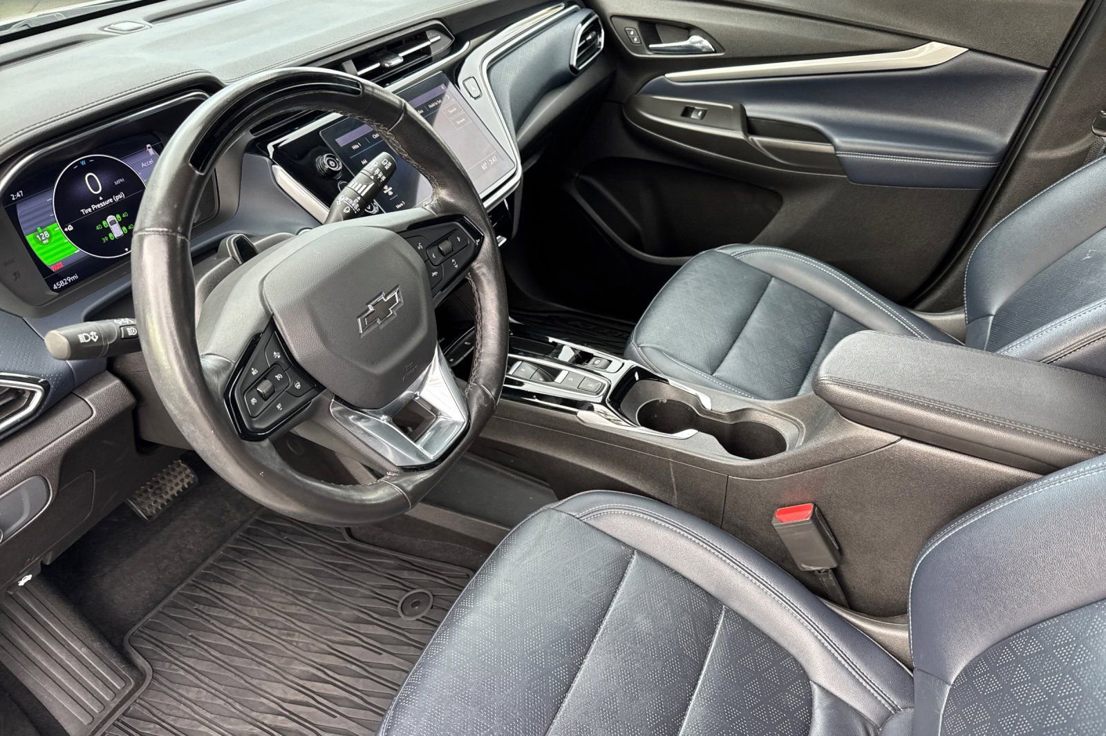 Used 2022 Chevrolet Bolt EUV Premier w/ Super Cruise Package image 9