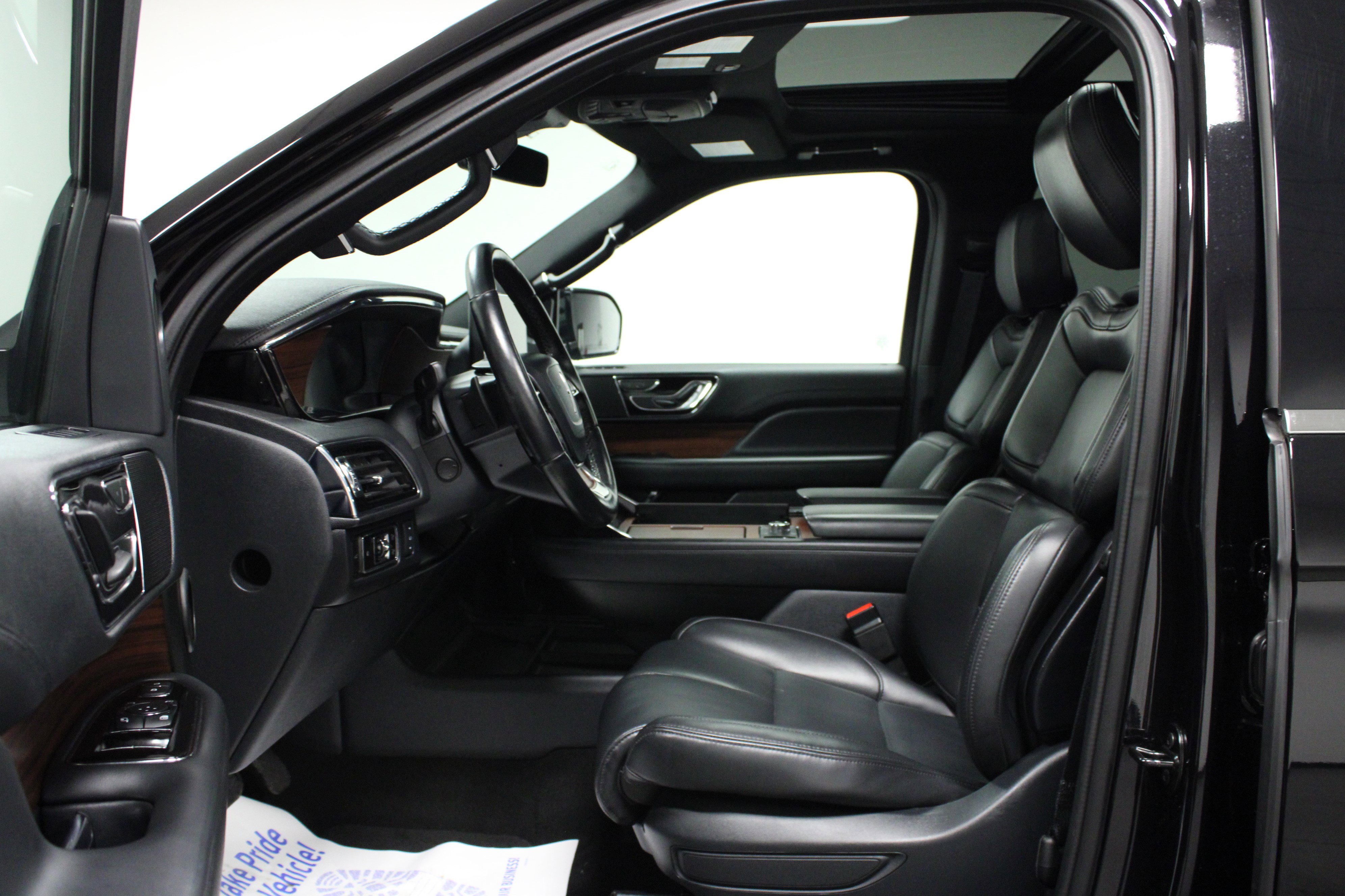 Used 2023 Lincoln Navigator L 2WD image 12