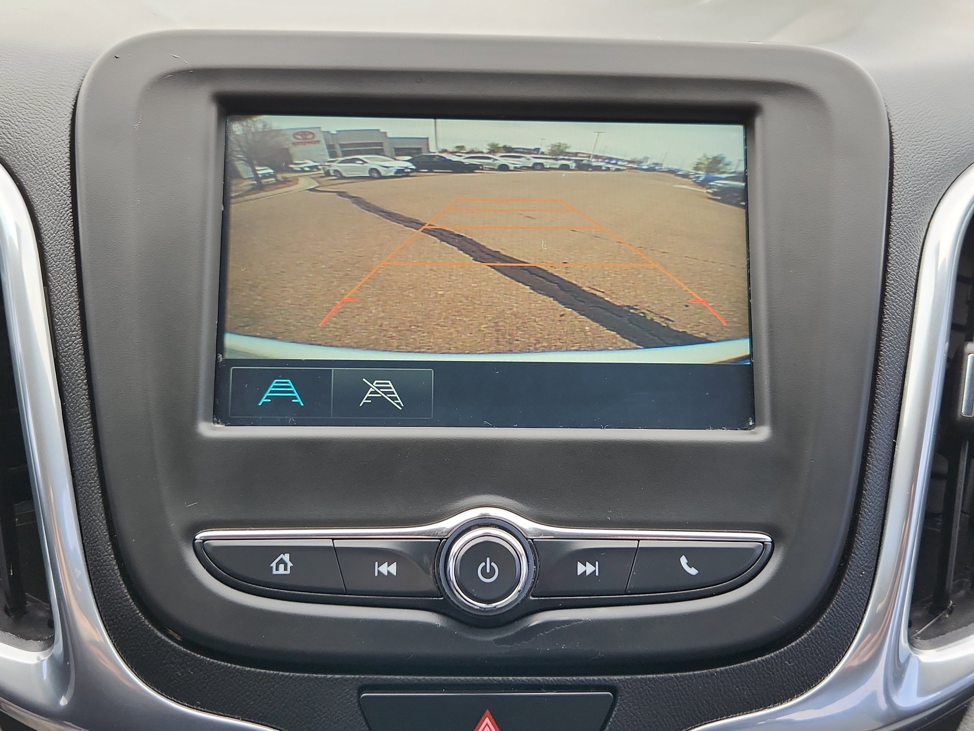 Used 2018 Chevrolet Equinox LS FWD image 21