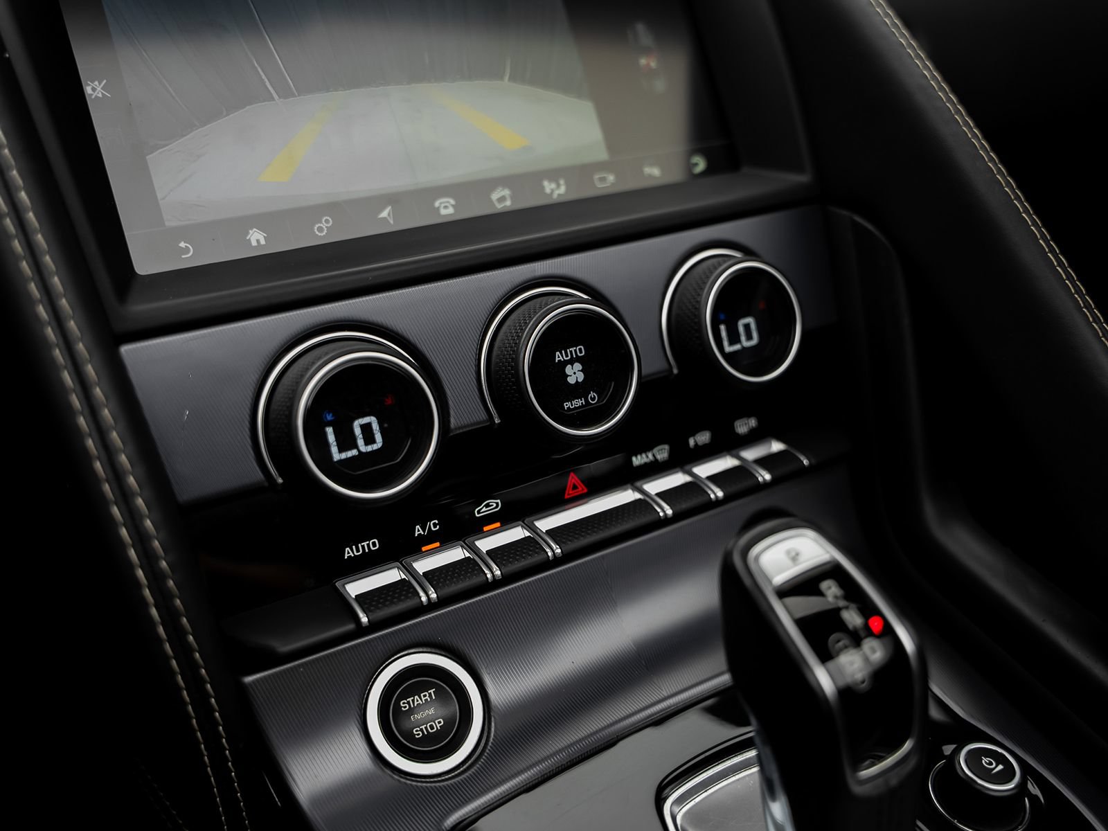 Used 2020 Jaguar F-TYPE R AWD/4WD image 47