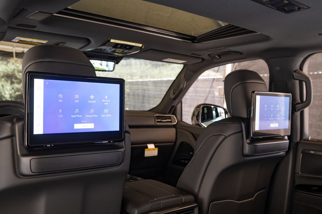 New 2026 Lexus LX 700h Luxury image 20