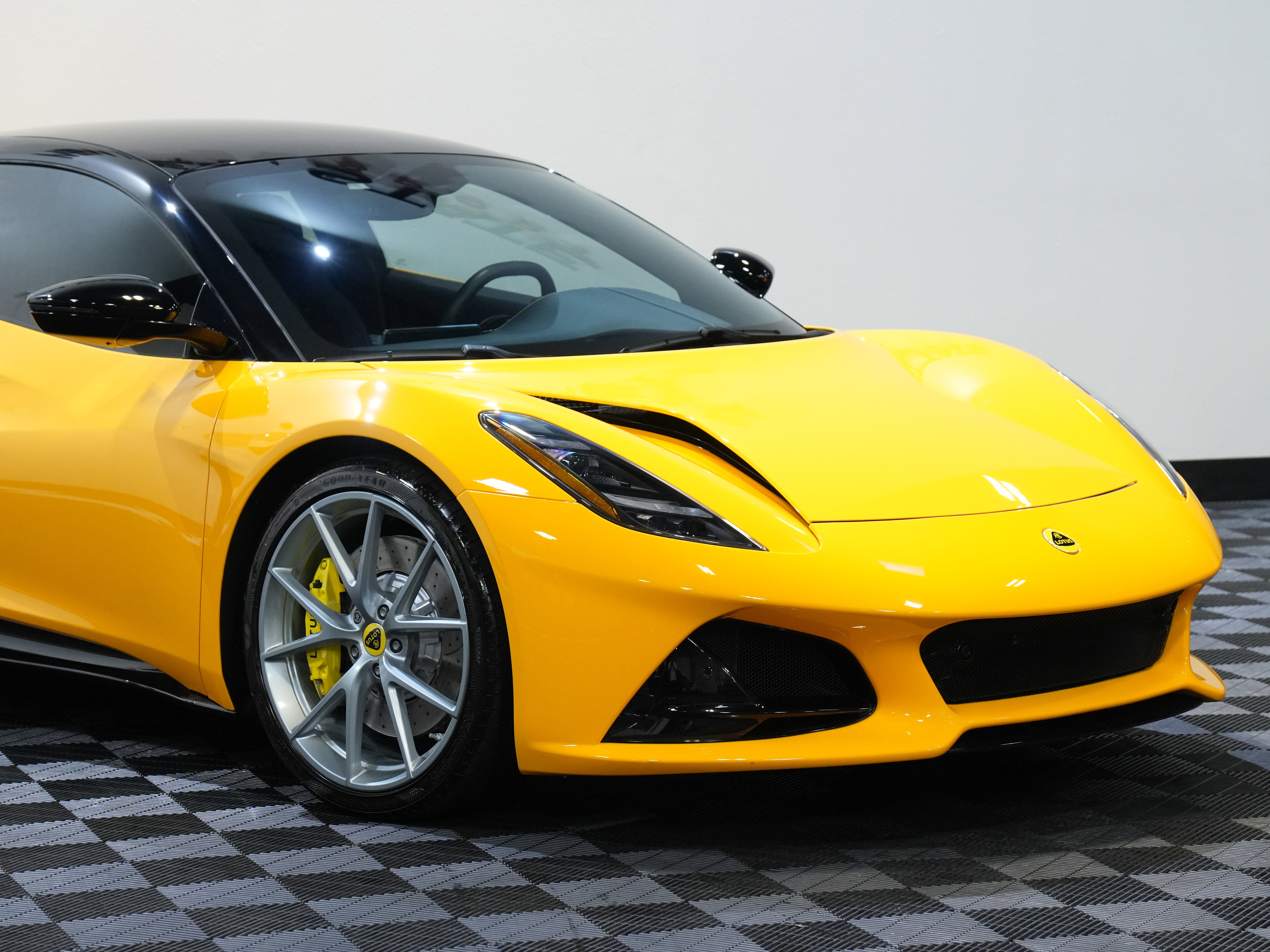 Used 2024 Lotus Emira First Edition image 9