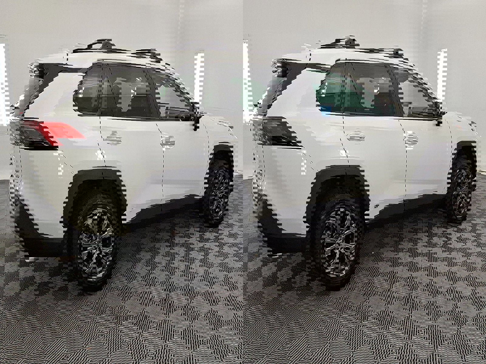 Used 2022 Toyota RAV4 Limited image 26
