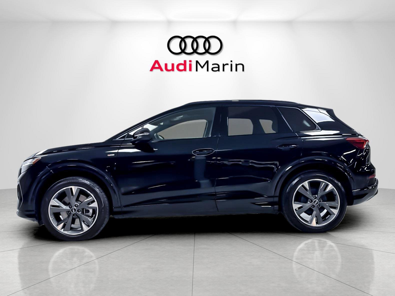 Certified 2023 Audi Q4 e-tron Premium Plus w/ Premium Plus AWD/4WD image 2