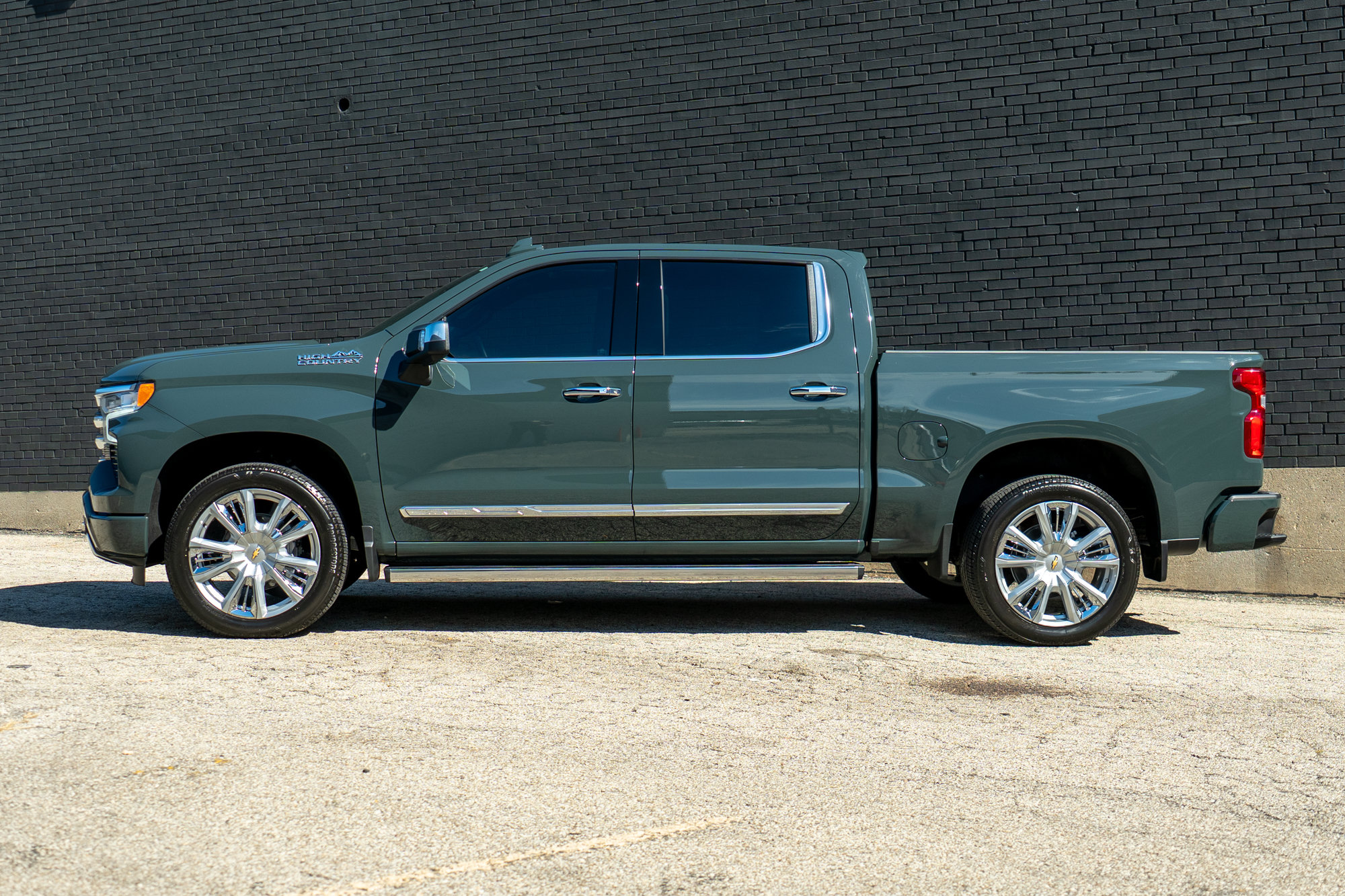 Used 2026 Chevrolet Silverado 1500 High Country AWD/4WD image 5