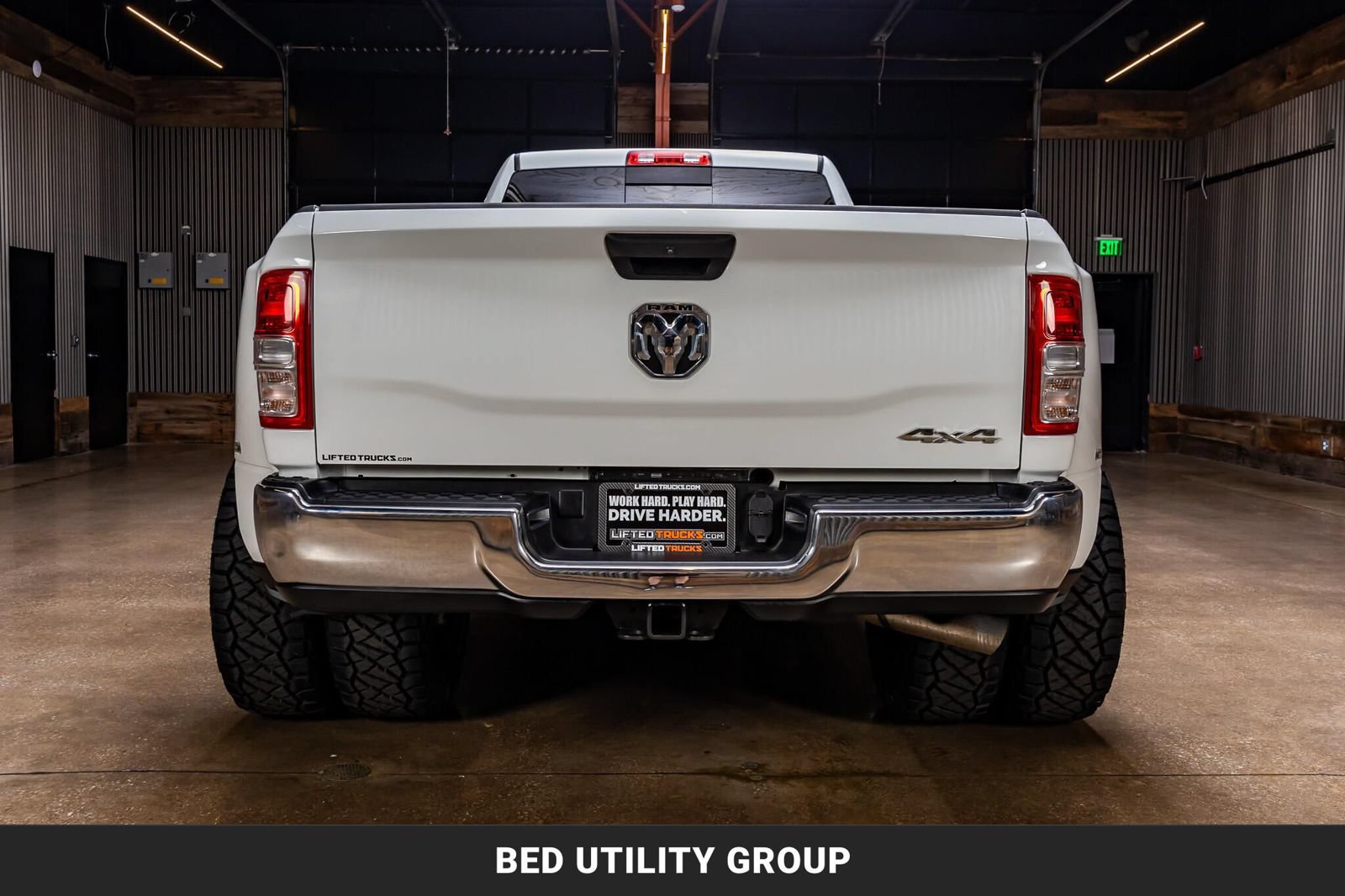 Used 2024 RAM 3500 Tradesman w/ Chrome Appearance Group AWD/4WD image 8