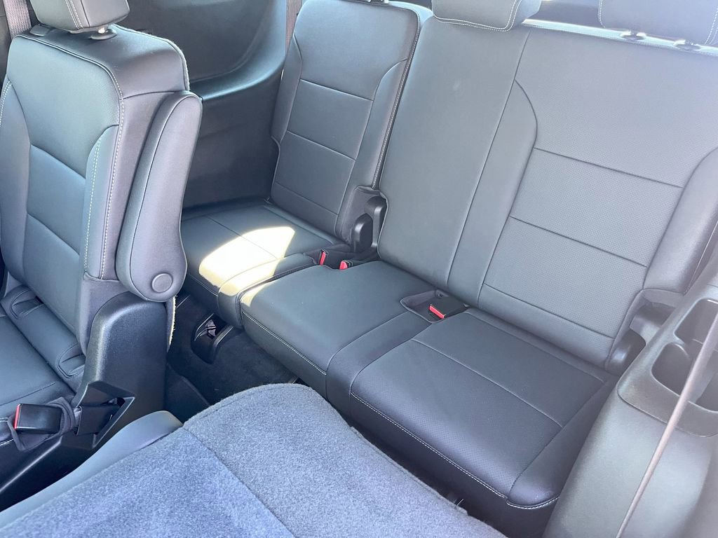 Certified 2025 Chevrolet Traverse LT image 20