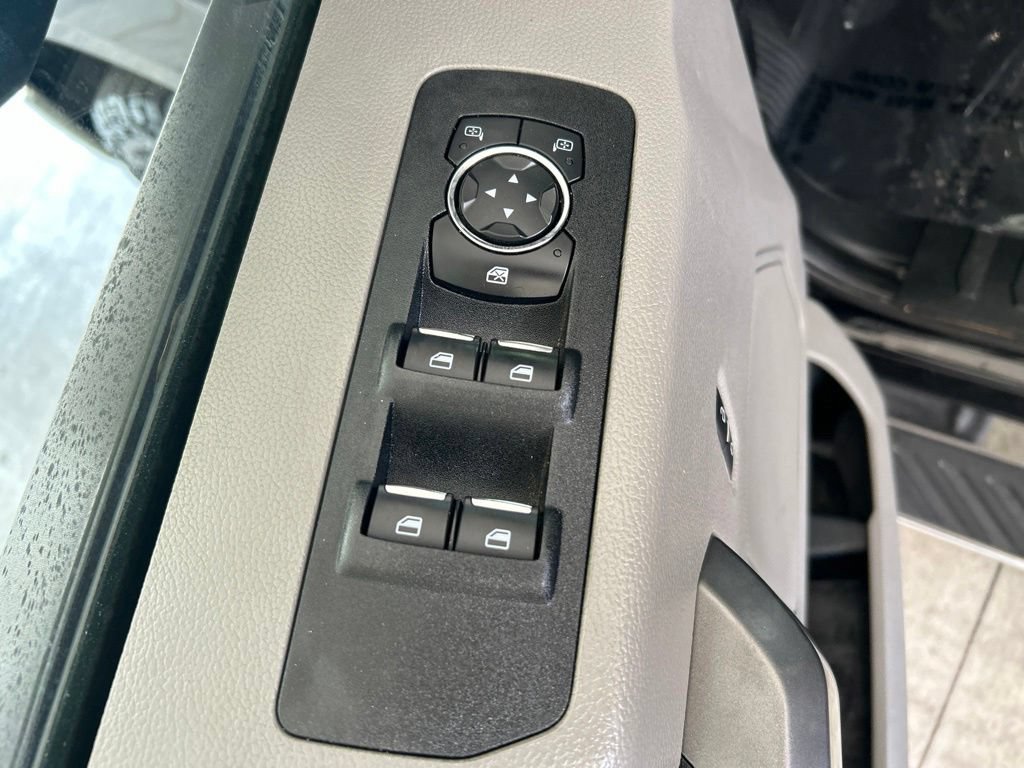 Used 2019 Ford F150 XLT w/ Equipment Group 302A Luxury AWD/4WD image 39