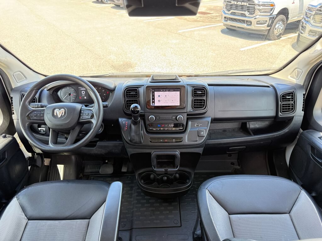 Used 2025 RAM ProMaster 2500 w/ Convenience Group FWD image 17